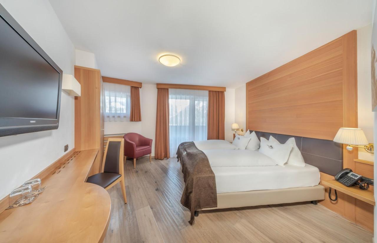 Hotel Chalet Dlaces Selva di Val Gardena Dış mekan fotoğraf
