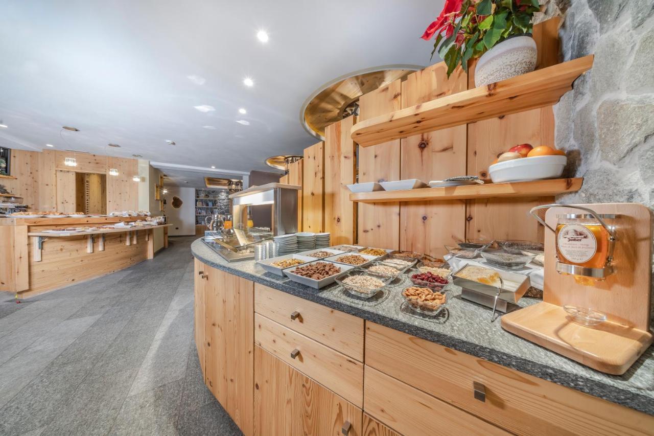 Hotel Chalet Dlaces Selva di Val Gardena Dış mekan fotoğraf