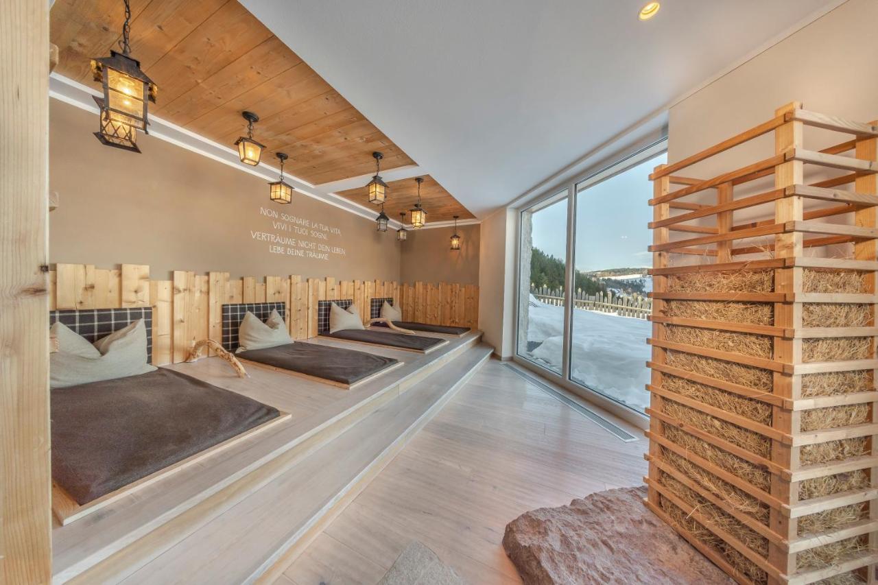 Hotel Chalet Dlaces Selva di Val Gardena Dış mekan fotoğraf