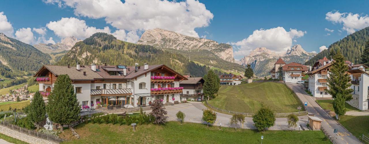 Hotel Chalet Dlaces Selva di Val Gardena Dış mekan fotoğraf