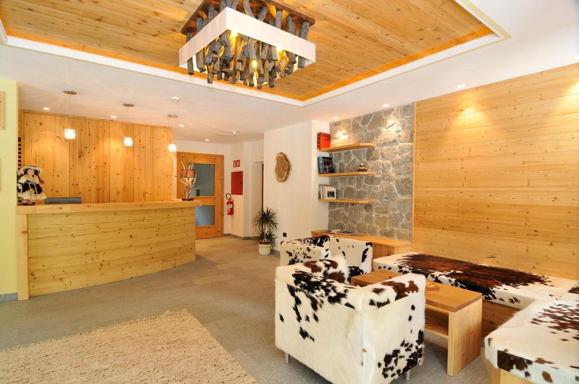 Hotel Chalet Dlaces Selva di Val Gardena Dış mekan fotoğraf